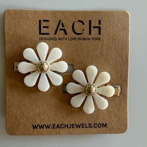 EACH JEWELS - Flower Hair Clips